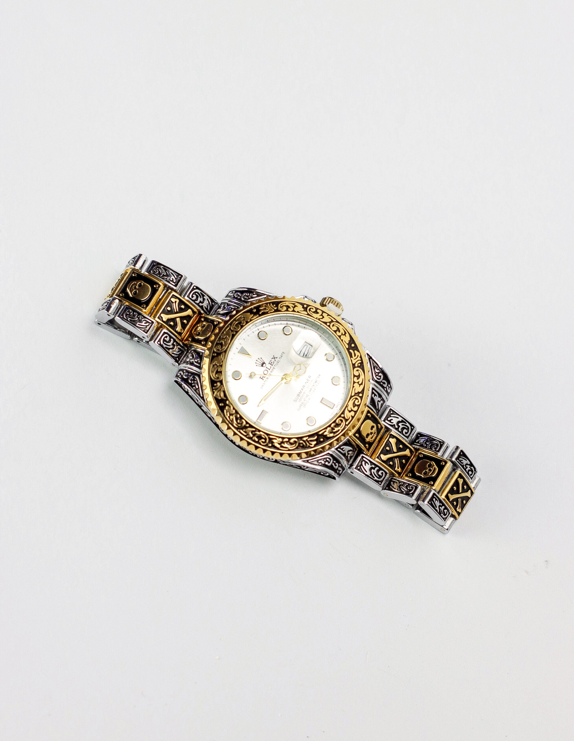 Vintage Ornate Two-Tone Luxury Watch for Men - Precision Quartz Movement